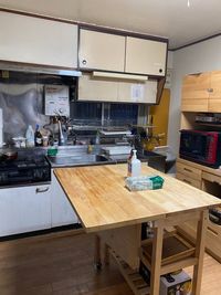 オプションでキッチンもご利用可能 - 磯辺１丁目レンタル＆シェアスペース １Fカフェスペース貸切（A館）の室内の写真