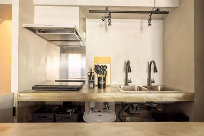 リノスぺkitchen六本木俳優座【港区】レンタルキッチン 《人数変動プラン》リノスぺkitchen六本木俳優座【最大13名の室内の写真