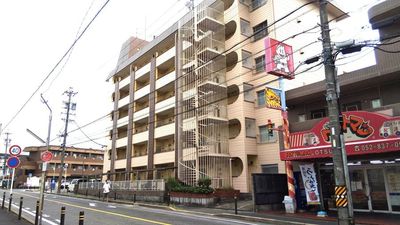 ベントマンさんの隣のアパートです。 - KICHIレンタルキッズスペースの外観の写真