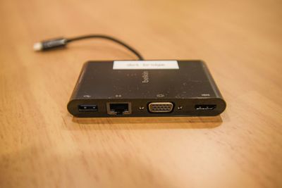 マルチメディア変換アダプタ(LANポート、HDMI、VGA, USB) - dot bridge心斎橋 ドットブリッジ心斎橋の設備の写真