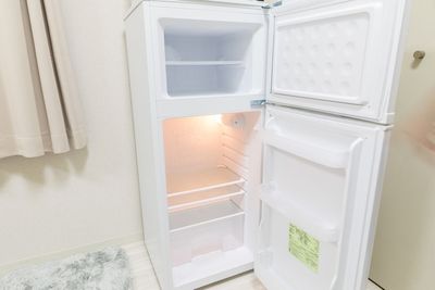 冷蔵庫もご用意しておりますのでご自由にお使いください✨ - Vileka天神橋 Vileka天神_05の室内の写真