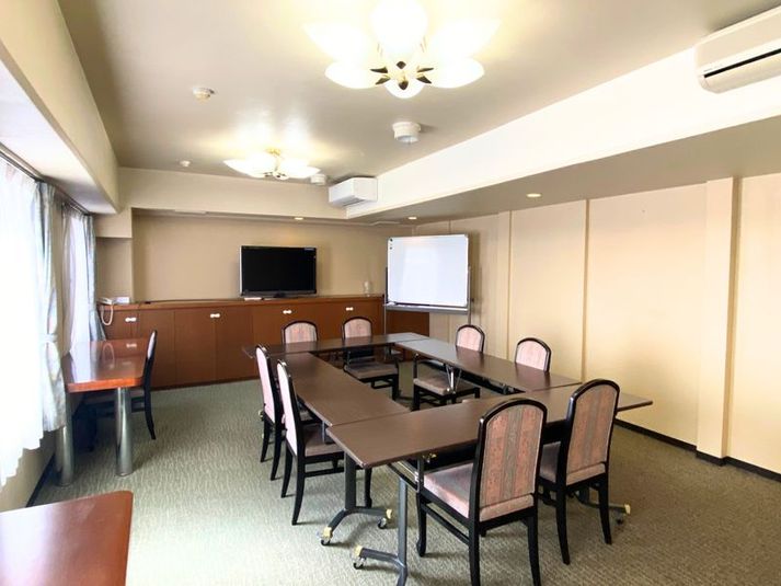 コワーキング＆小会議 - ホテルサンプラザ堺本館 レンタルスペース「フェニックスルーム」の室内の写真