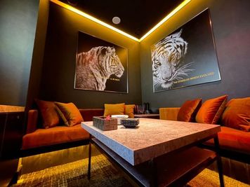 ORIENTAL LOUNGE 神戸店 駅近🤍【101名様-150名様まではこちら】 映えスポット✨の室内の写真