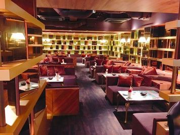 ORIENTAL LOUNGE 京都店 駅近🤍【51名様-100名様まではこちら】 映えスポット✨の室内の写真