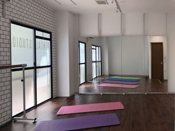 80cmダンスミラー（4枚常設）南堀江のレンタルスタジオULTRA。 - レンタルスタジオ ウルトラ 南堀江店の室内の写真