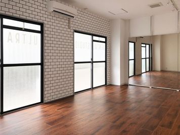 80cmダンスミラー（4枚常設）南堀江のレンタルスタジオULTRA。 - レンタルスタジオ ウルトラ 南堀江店の室内の写真