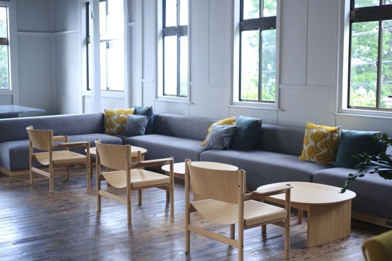 撮影に。海が一望できる築70年の旧役所をリノベーション。 - Workcation House U