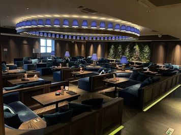 OLIENTALLOUNGE 茶屋町 駅近🤍【201名様-250名様まではこちら】 映えスポット✨の室内の写真