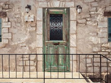石造りのレンタルスタジオSTUDIO-LISSES 唯一無二の世界｜宮城県富谷市の中世ヨーロッパ撮影スタジオの外観の写真
