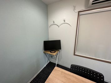 小ぶりですが会議などに便利です！ - レンタルスペースちとから 千歳烏山駅徒歩２分☆RoomA☆レンタルスペースちとからAの設備の写真