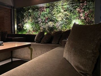 ORIENTAL LOUNGE 梅田 駅近🤍【151名様-200名様まではこちら】 映えスポット✨の室内の写真