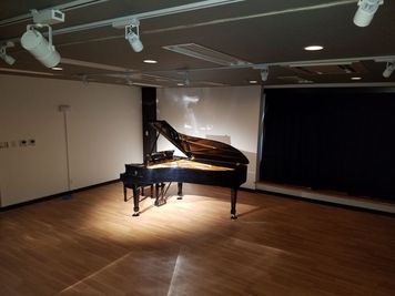 【2022年オープン】スタインウェイグランドピアノを常設したプライベート空間♪【広さ49.6平米】 - Y’sホール三鷹