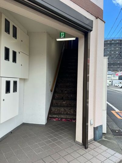 レンタルワーキングスペース、貸し会議室 #MAXHUB - プライマリンク会議室