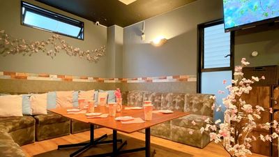 #お花見 - Colormell（カラメル）五反田東口店 パーティ・撮影・スポーツ観戦［平日・少人数🉐プラン：〜12名］の室内の写真