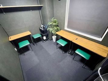 利用イメージ② - SPHYNX スフィンクス 新宿 新宿 Room 3（1~4人用）の室内の写真
