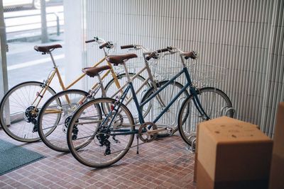 Kant. WORK LOUNGE 気軽に使える半個室タイプ会議室（2C・4名）の設備の写真