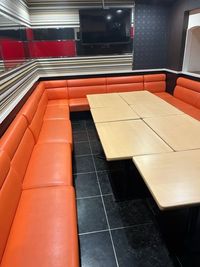 《9～10名用》【会議・打ち合わせに最適👩‍💻】電源/Wi-Fi完備/ソフトドリンク飲み放題付き☕️の完全個室！ - カラオケビッグエコー　神田南口店