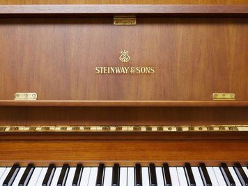 スタィンウェイ（ハンブルグ） - スポロスタジオ【溝の口駅徒歩２分】🎹ピアノ📶高速WIFI レンタルスペース【3部屋】駅２分　B＋C＋Dルームの設備の写真