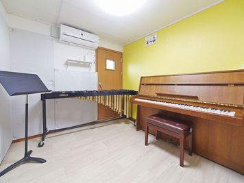 Ｂルーム：防音室 - スポロスタジオ【溝の口駅徒歩２分】🎹ピアノ📶高速WIFI レンタルスペース【3部屋】駅２分　B＋C＋Dルームの室内の写真