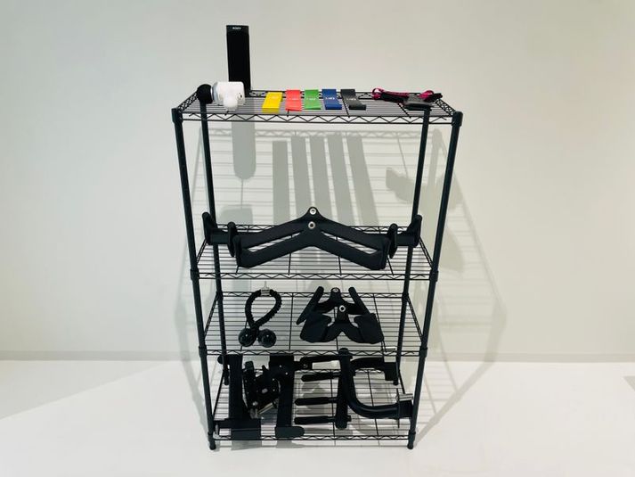 【池袋最大級】白を基調とした内装、大型ミラーが特徴のレンタルジム - S&FITNESS