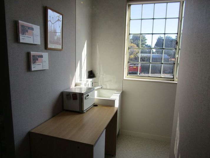 撮影機材付フォトスタジオ＆リクライニングチェア付サロン - きらり　フォトスペース　アイラッシュサロン