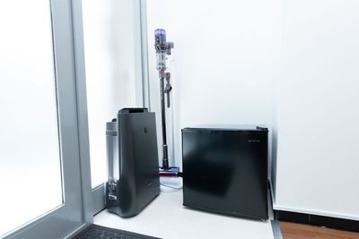 ダイソン掃除機、空気清浄機、冷蔵庫 - レンタルスタジオAivic神田の設備の写真