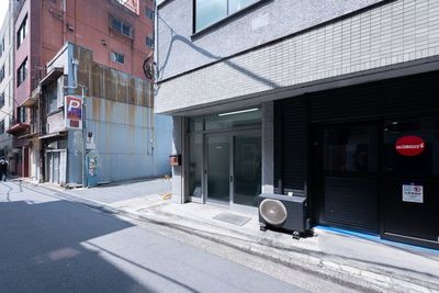ビル入口 - レンタルスタジオAivic神田の外観の写真