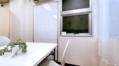ホワイトボード - Colormell（カラメル）銀座店 パーティ・撮影・会議・その他の設備の写真