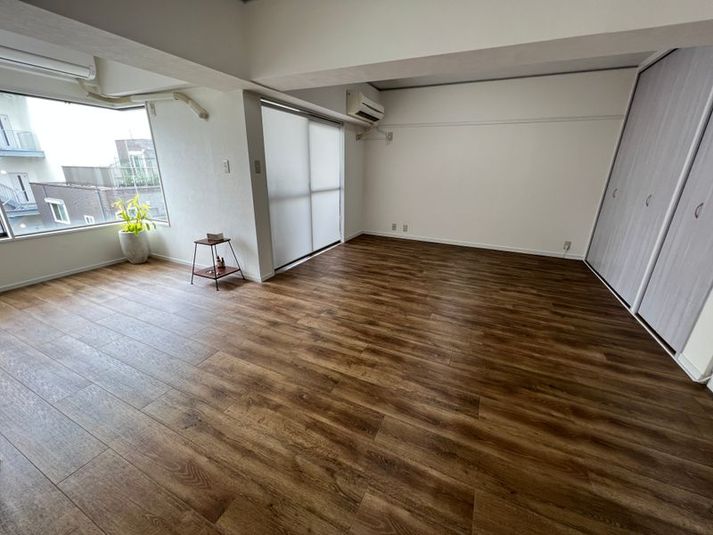 シンプルなデザインが魅力の多目的スペース - Wifi完備 代々木駅徒歩1分スタジオ　ヨガ　ピラティス　ダンス