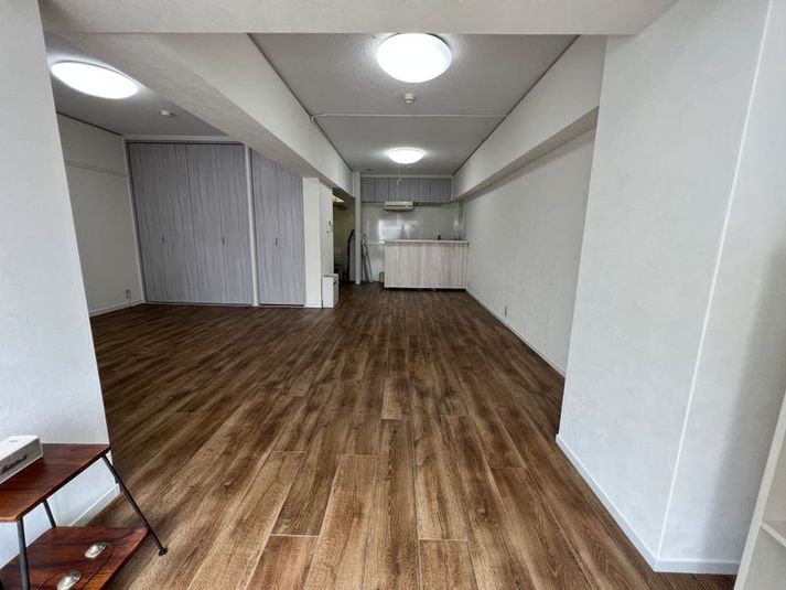 シンプルなデザインが魅力の多目的スペース - Wifi完備 代々木駅徒歩1分スタジオ　ヨガ　ピラティス　ダンス