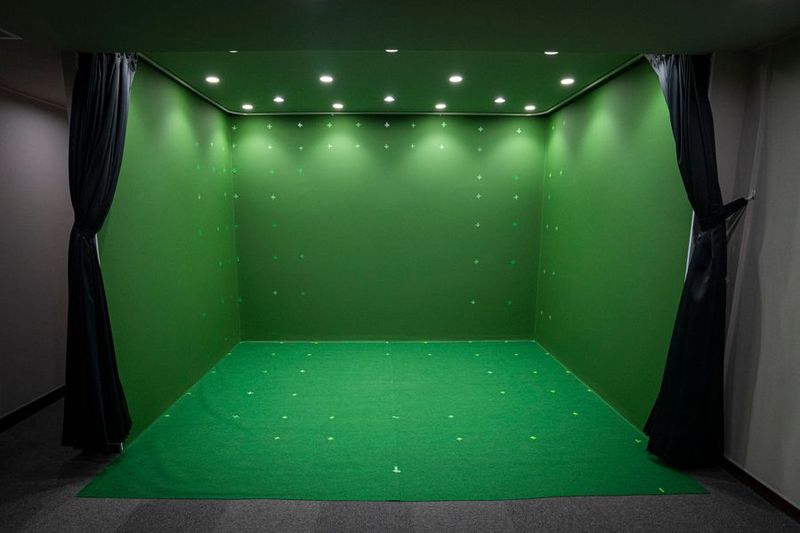 横幅3300mm×奥行2700mm×高さ2650mm - OS GREEN STUDIO 4面クロマキースタジオの室内の写真