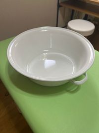 フットバス用のタライです。
ご使用後は綺麗にしていただければご自由にお使い下さい。
 - シェアサロン　仙川の設備の写真