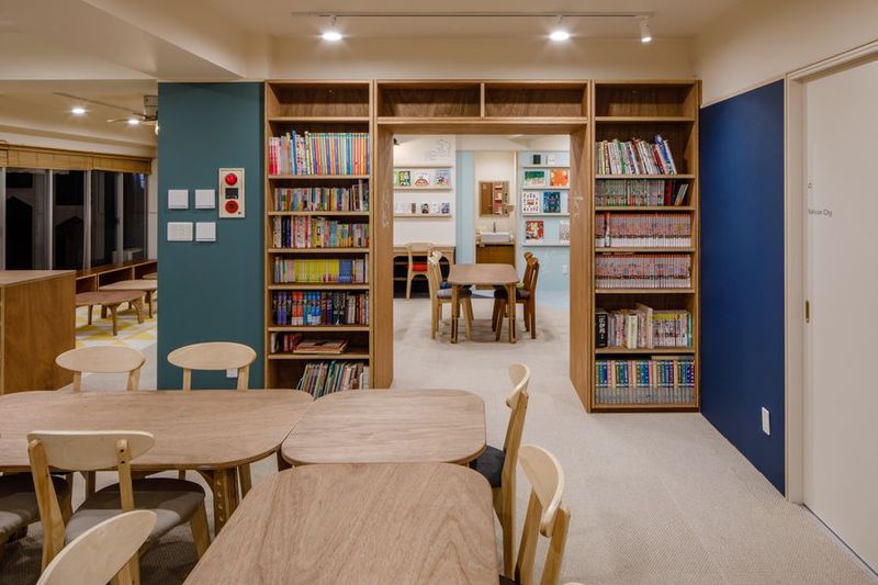 同窓会や家族パーティに多く利用！にキッチン付き大型多目的スペース - 山手駅前複合イベントビル（①多目的スペース②ピアノ③セミナー）