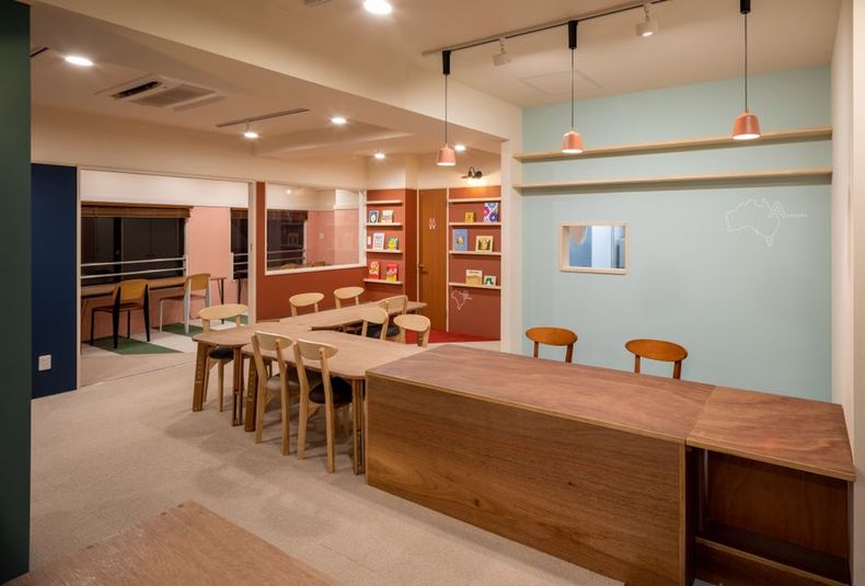 同窓会や家族パーティに多く利用！にキッチン付き大型多目的スペース - 山手駅前複合イベントビル（①多目的スペース②ピアノ③セミナー）