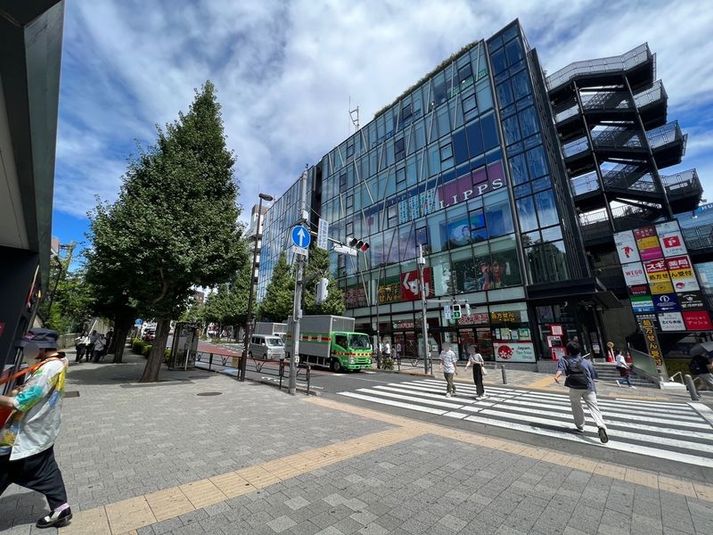 【原宿駅徒歩1分】RoomC（6名会議室） - いいオフィス原宿(旧いい会議室原宿)ナポレビル２F