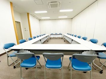 名古屋会議室 法研中部久屋大通店 第1会議室の室内の写真