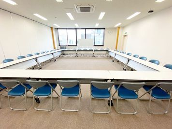 名古屋会議室 法研中部久屋大通店 第2会議室の室内の写真