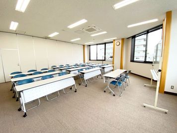 名古屋会議室 法研中部久屋大通店 第4会議室の室内の写真