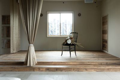 透けた美しいカーテンに縁取られたステージ - Sophia(ソフィア) 【2時間から利用可】京都から25分の撮影スタジオ・ハウススタジオの室内の写真