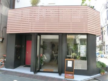 Office ＆ Salon ダーウィン神楽坂 貸会議室（3F）の外観の写真