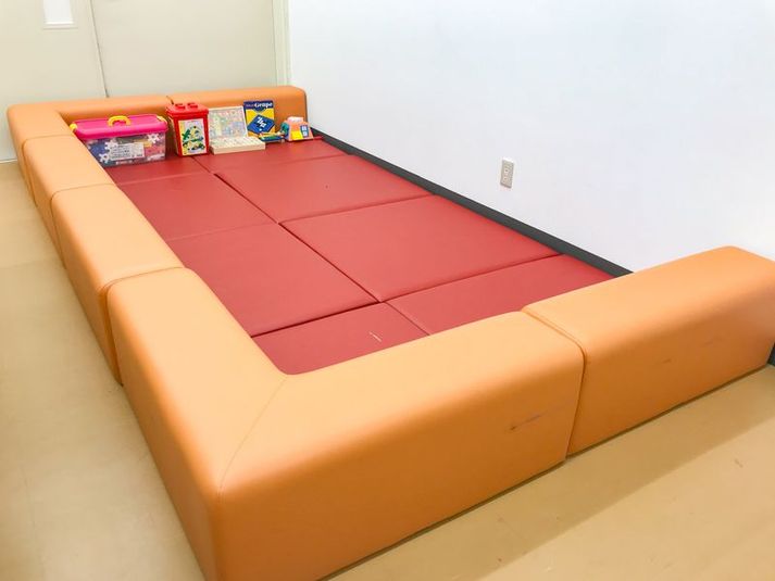 ファミマスペース - ファミリーマート郡山中町店 店舗奥