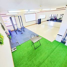 カリマ塩尻 塩尻市のレンタルスタジオ｜カリマ塩尻｜会議 ダンス セミナーにの室内の写真