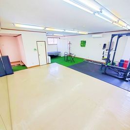 カリマ塩尻 塩尻市のレンタルスタジオ｜カリマ塩尻｜会議 ダンス セミナーにの室内の写真