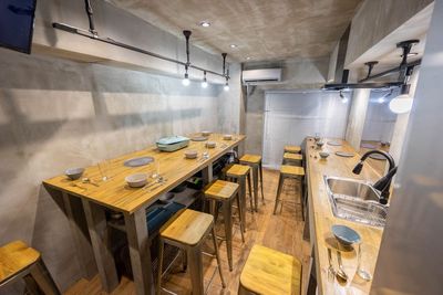 リノスぺkitchen新宿【新宿区】レンタルキッチン 《人数変動プラン》リノスぺkitchen新宿【最大12名】の室内の写真
