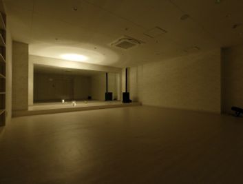 kt.Space ヨガ・ダンススタジオの室内の写真