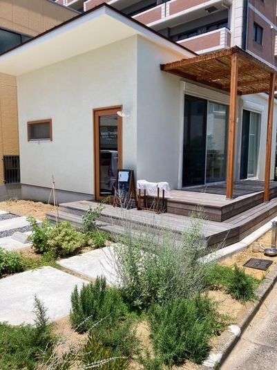 可愛い平屋のレンタルサロン - Balance Therapies