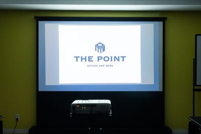 THE POINT エキニア横浜 セミナールーム『4L』の室内の写真
