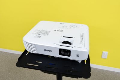 THE POINT エキニア横浜 セミナールーム『4L』の設備の写真