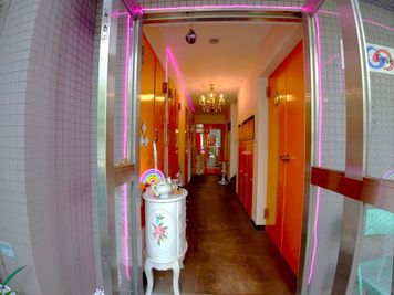 ベストフレンドレンタルスペース <ともだち３> 3階の室内の写真