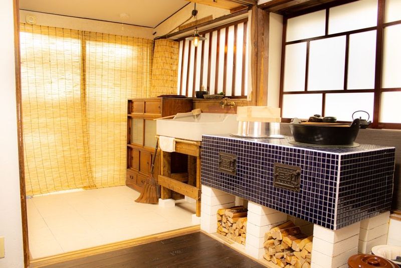 かまどのあるレトロスタジオ - かまどのおうち